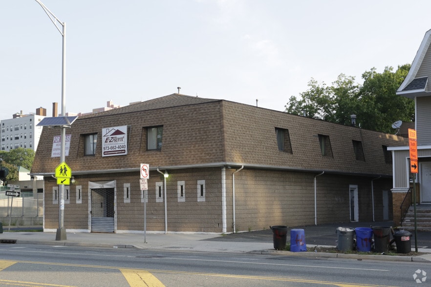More Photos Of 198 Central Ave, East Orange Medical For Lease