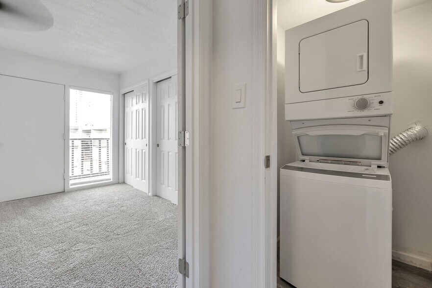 More Photos Of 1815 W Tuckey Ln, Phoenix Apartments For Sale