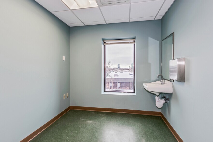 More Photos Of 7300 France Ave S, Edina Medical For Lease