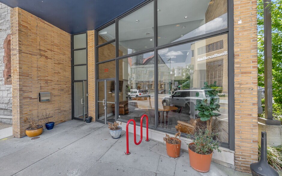 More Photos Of 211 W Freemason St, Norfolk Office Residential For Sale