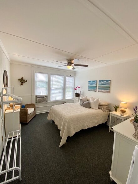 More Photos Of 1909-1911 S Salina St, Syracuse Office For Sale