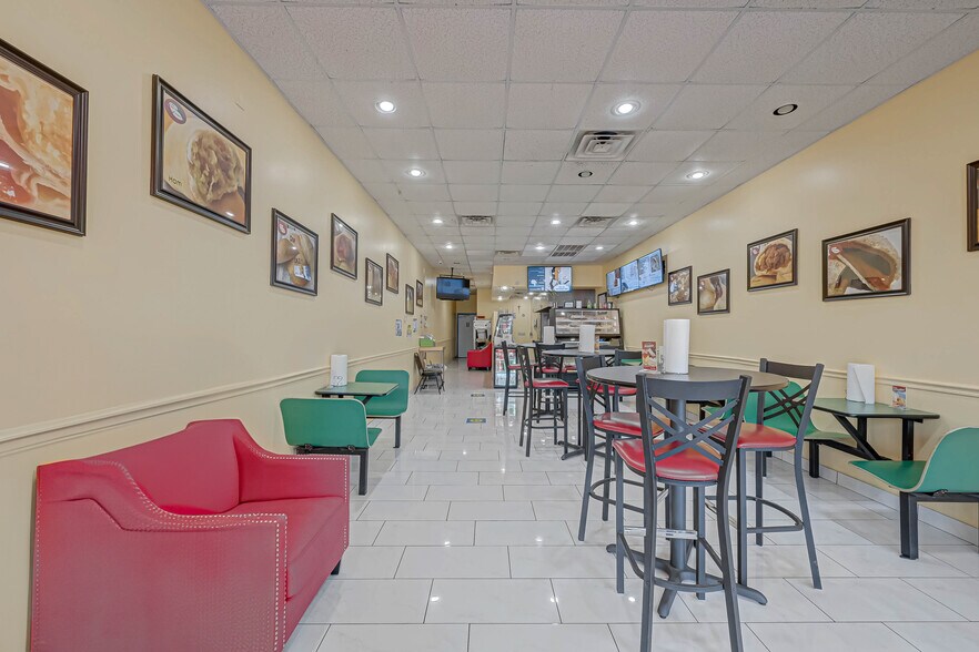 Primary Photo Of 15754 FM 529 Rd, Houston Fast Food For Lease