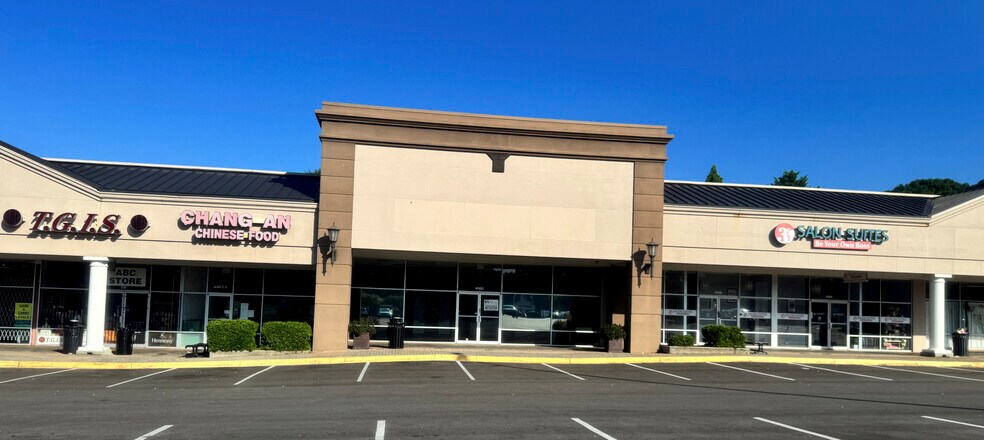 Primary Photo Of 496 S Pleasantburg Dr, Greenville Storefront Retail Office For Lease