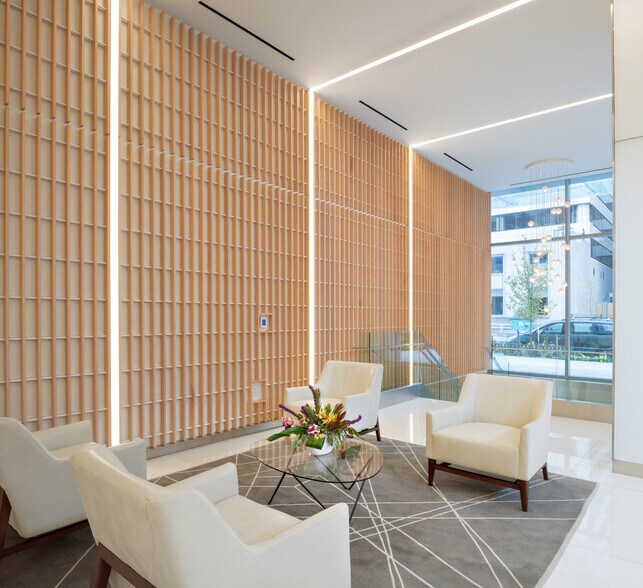 More Photos Of 2033 K St NW, Washington Office For Lease