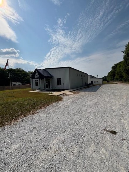More Photos Of 1170 W Highway 92, Newton Warehouse For Sale