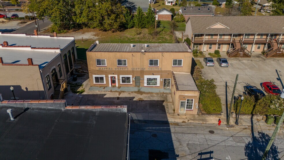 More Photos Of 105 Enterprise St, Clinton Storefront Retail Residential For Sale