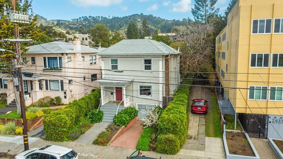 More Photos Of 2633 Regent St, Berkeley Dormitory For Sale