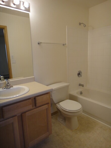 More Photos Of 801 Turner Dr, North Pole Apartments For Sale