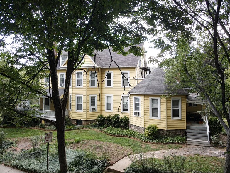 More Photos Of 5001 Roland Ave, Baltimore Apartments For Sale