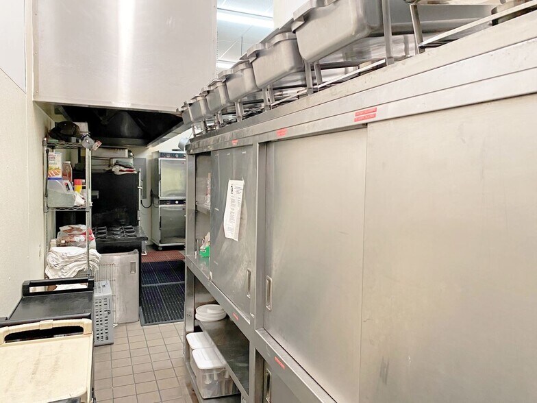 More Photos Of 872 E Michigan Ave, Marshall Freestanding For Sale