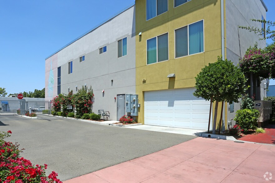 More Photos Of 1759 Fulton St, Fresno Apartments For Sale