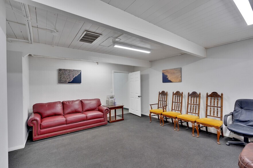 More Photos Of 2124 Thomas R Cannell Rd, Thermal Office For Sale