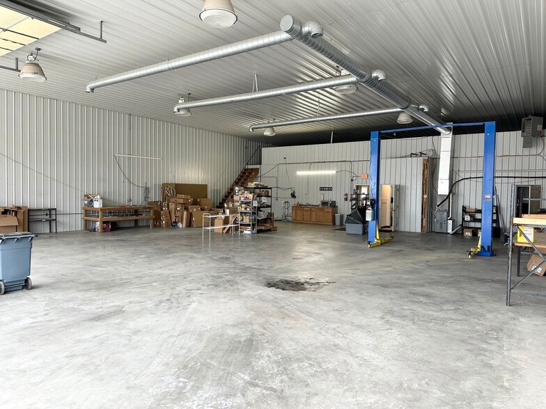 More Photos Of 2103 S First, Terre Haute Warehouse For Sale