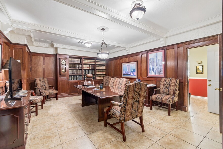 More Photos Of 5701 Main St, New Port Richey Medical For Sale