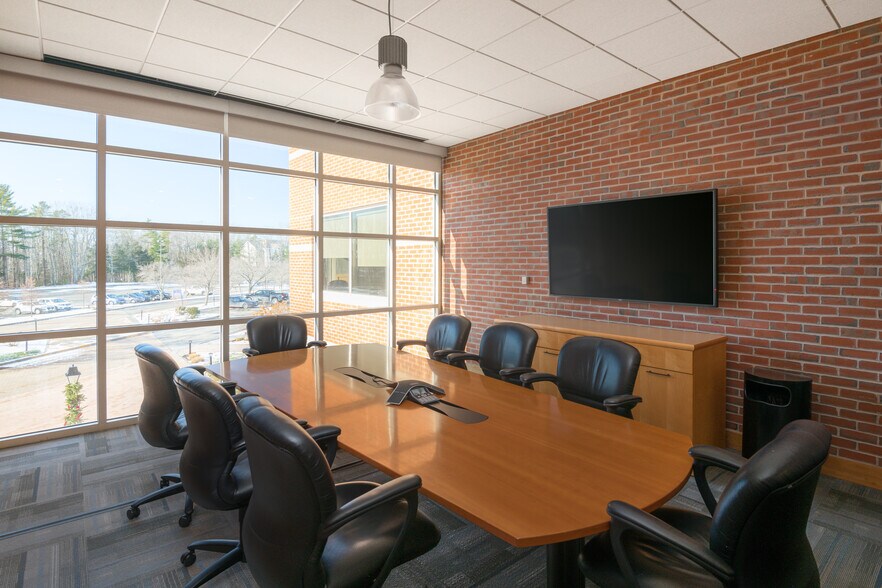 More Photos Of 300 Southborough Dr, South Portland Office For Lease