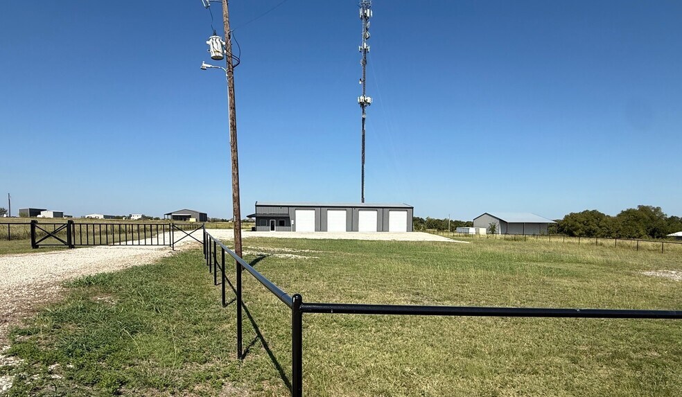 More Photos Of 1730 Smith Rd, Rockwall Warehouse For Lease