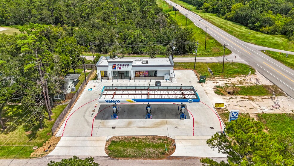 More Photos Of 7434 TX-35, Alvin General Retail For Sale