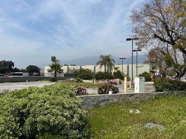 More Photos Of 205 N Santa Anita Ave, Arcadia Land For Lease