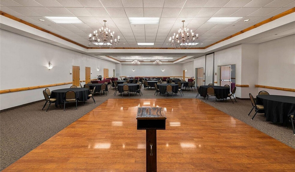 More Photos Of 1738 Comfort Dr, Tomahawk Hotel For Sale