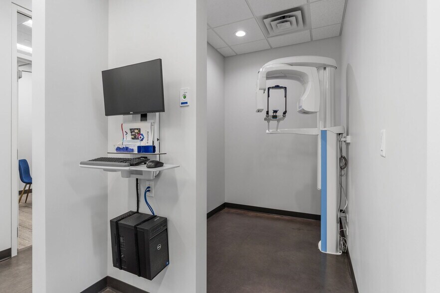 More Photos Of 18389 Orchard Trl, Lakeville Medical For Lease