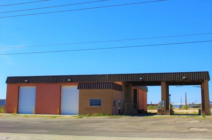 Primary Photo Of 2401 W Hornbeck Blvd, Fort Stockton Carwash For Sale