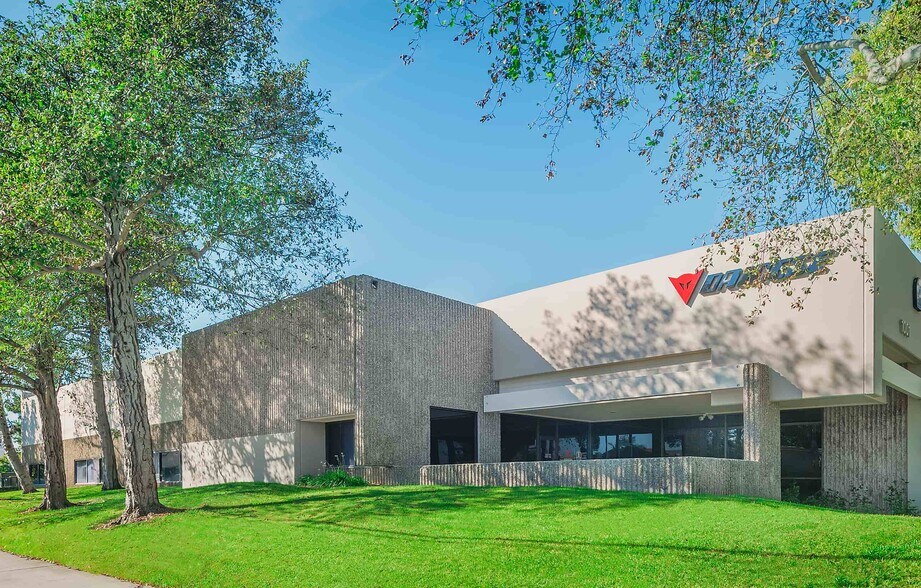 More Photos Of 1001 Brioso Dr, Costa Mesa Distribution For Lease