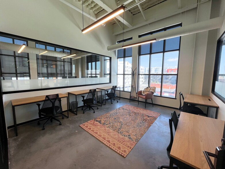 More Photos Of 873-875 N High St, Columbus Office For Lease