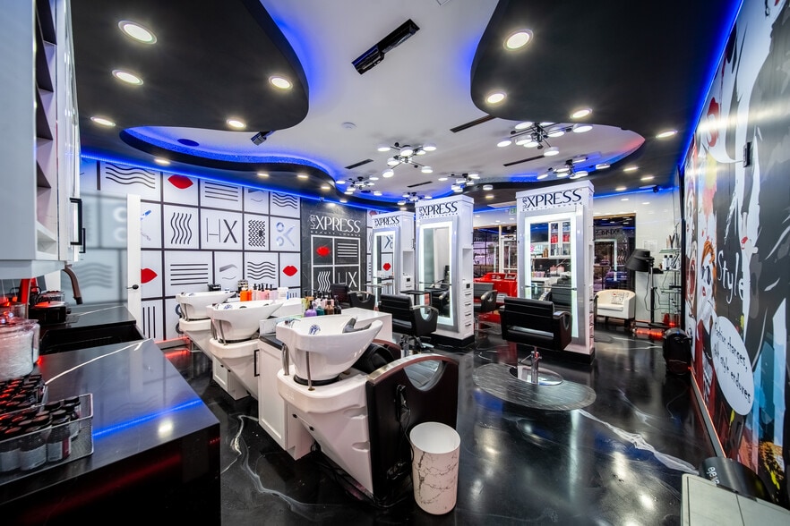 More Photos Of 1060 SW Bayshore Blvd, Port Saint Lucie Storefront Retail Office For Sale