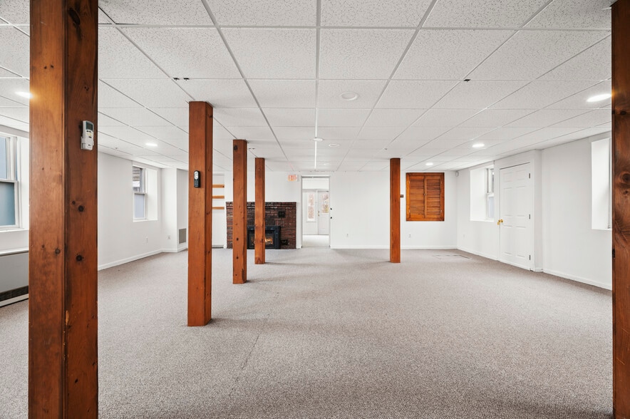 More Photos Of 2425 Lafayette Rd, Portsmouth Office Residential For Sale