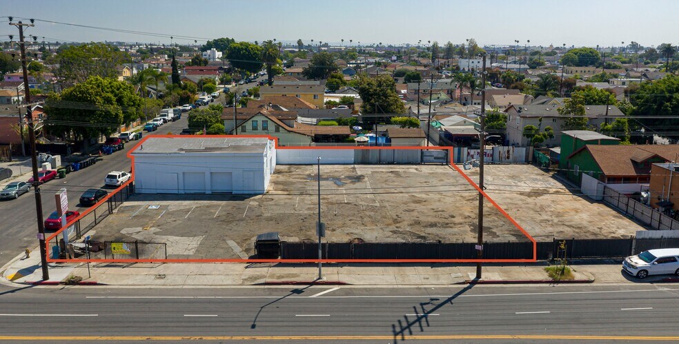More Photos Of 110 E 62nd St, Los Angeles Auto Repair For Lease