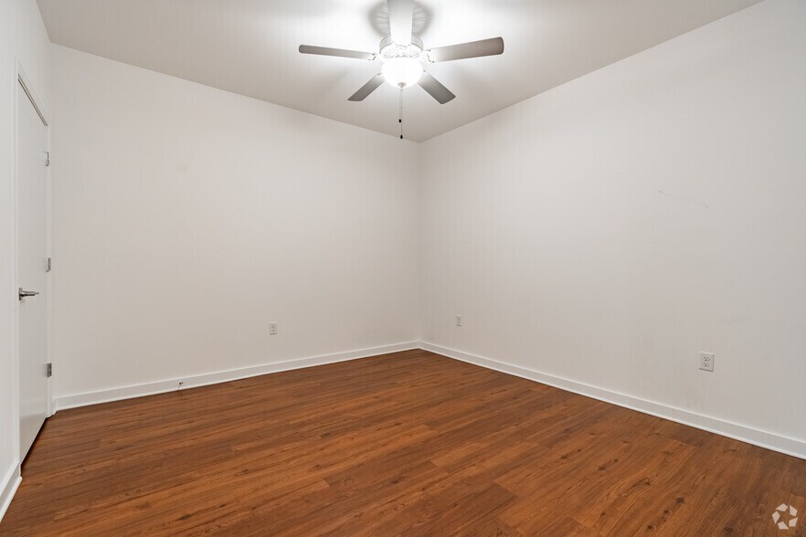 More Photos Of 138 Huling Ave, Memphis Apartments For Sale