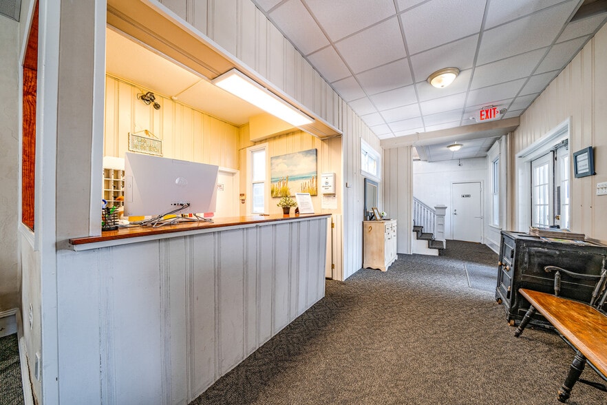 More Photos Of 617 E 8th St, Ocean City Hotel For Sale