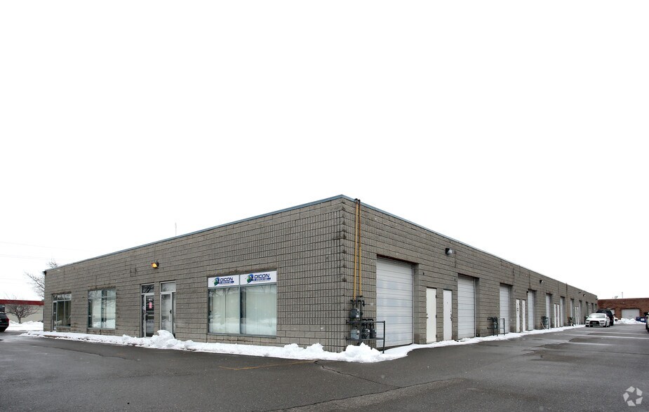 More Photos Of 2 Marconi Ct, Caledon Showroom For Lease