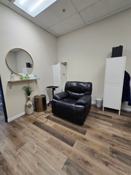 More Photos Of 8840 N Magnolia St, Santee Unknown For Lease