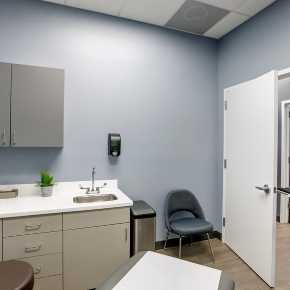 More Photos Of 1041-1043 Pine Ave, Long Beach Medical For Lease