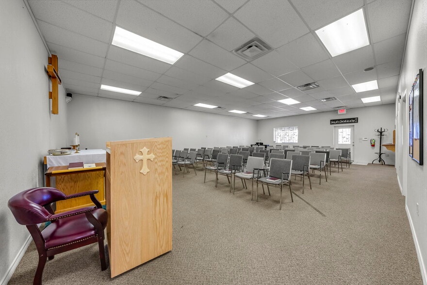 More Photos Of 3411 N Highway 281, Marble Falls Office For Sale