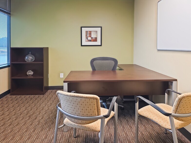 More Photos Of 11555 Medlock Bridge Rd, Duluth Coworking Space