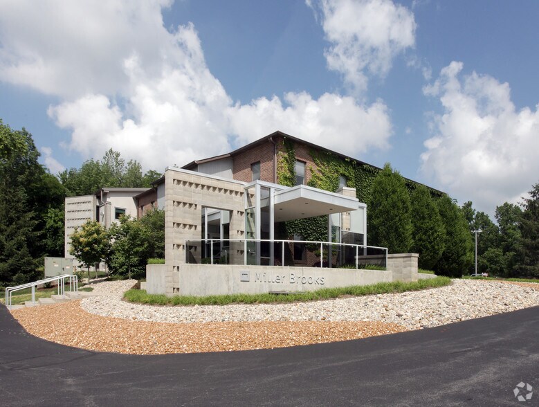 More Photos Of 11712 N Michigan Rd, Zionsville Office For Sale