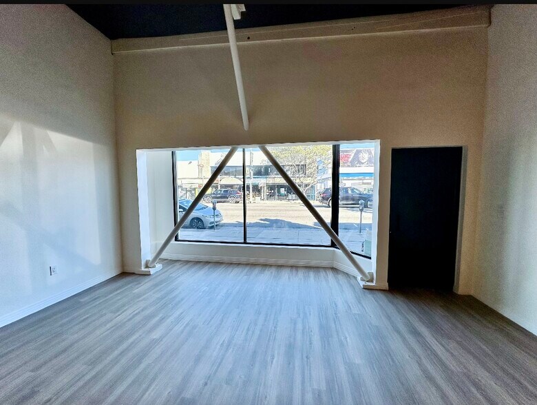 More Photos Of 14514-14516 Ventura Blvd, Sherman Oaks Storefront For Lease