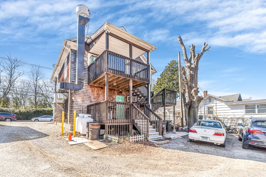 More Photos Of 108-110 Poquonnock Rd, Groton Freestanding For Sale