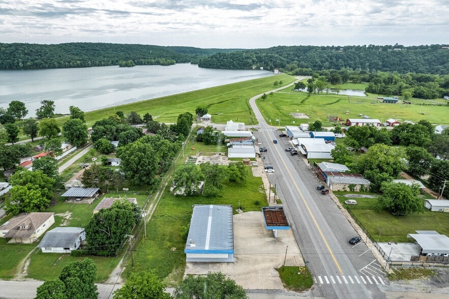 More Photos Of 101 S Main Street, Spavinaw Restaurant For Sale