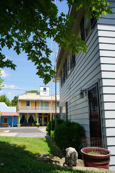More Photos Of 1817 Jh Obryan Ave, Grand Rivers Storefront Retail Residential For Sale