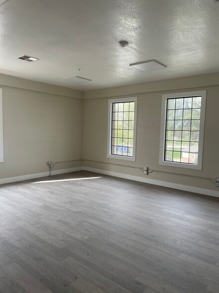 More Photos Of 123 Sycamore Ave, Manteca Medical For Lease