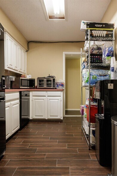 More Photos Of 8866 TX-34, Quinlan Office For Sale