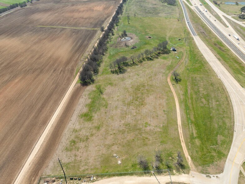 More Photos Of TBD I-35, Abbott Land For Sale