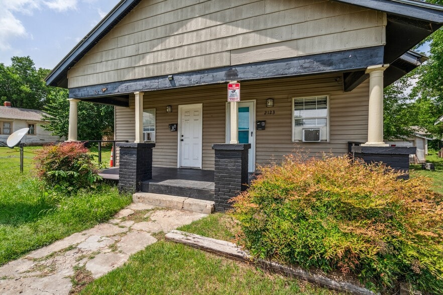 More Photos Of 2123 W Park Pl, Oklahoma City Specialty For Sale