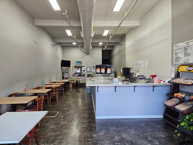 More Photos Of 601-611 H St, Modesto Storefront For Sale