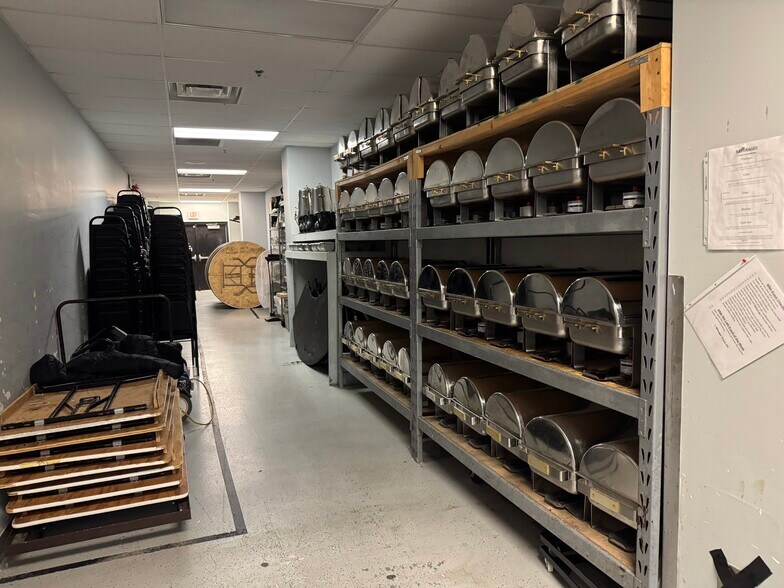 More Photos Of 11830 Stonegate Dr, Omaha Sorority Fraternity House For Sale