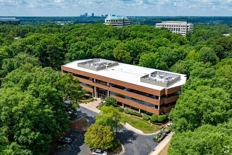 More Photos Of 3120 Highwoods Blvd, Raleigh Office For Lease