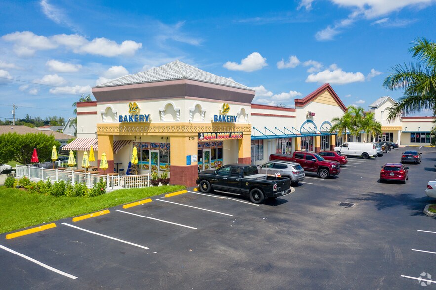 More Photos Of 2708 Santa Barbara Blvd, Cape Coral Convenience Store For Lease